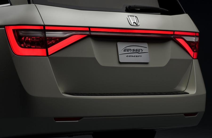  Honda Odyssey Concept 2010 года  (фото 2 из 34)